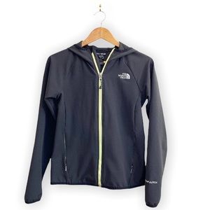 ✨Host Pick✨ The North Face TNAAPEX Light Weight Running Jacket.